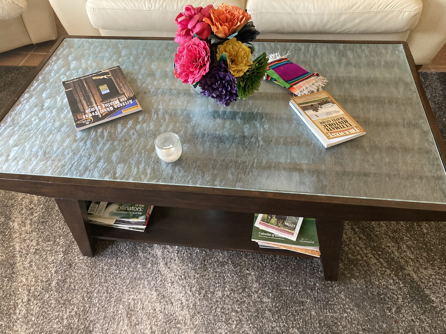 make an old coffee table look new with feathered film Thumbnail